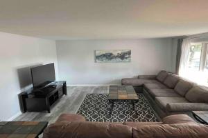 Quiet & Cozy home in Guest house, Green Bay