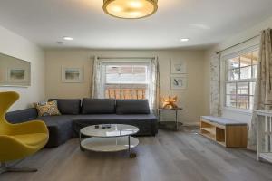 Marbella Lane - Convenient Home in Guest house, Sunnyvale