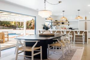 Palm Grove Luxe King, Wet Room & Chefs Kitchen, Carlsbad