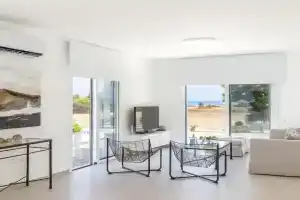 Seaside Sunrise Familly Villa, Protaras