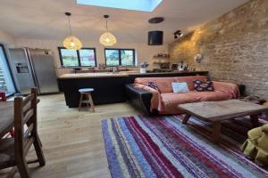 Maison Bézine centre ville, jardin, sauna Guest house, Angouleme