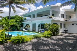 Ti Paradis Villa by Oceanaxe Holidays, Mont Choisy