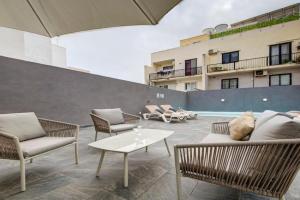 Central Oasis with Private Pool and Lounge Area Apartments, Msida