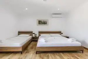 Bliss by PikHost Apartments, Gjirokaster