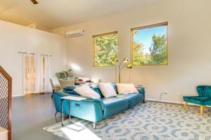 Stylish Home 2 Mi to Old Town! Guest house, Albuquerque