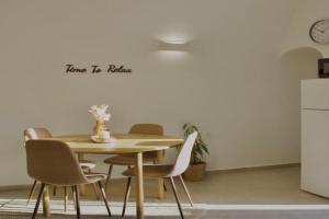 Asmeri Residence with Jacuzzi in Santorini Apartments, Akrotiri