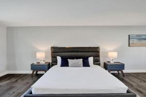 Pelican Studio with Full Kitchen and Patio, Pompano Beach