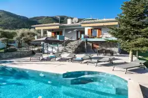 Giomani Villa-Private Pool-Walk to the Sea, Nikiana