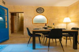 Comfy 2 BR Flat in the Heart of Apartments, Valetta