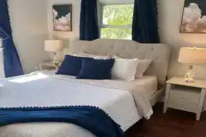 The Hourglass Inn- Unit B, Savannah