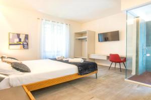 View & Passion - Romantic Suite in Apartments, Verona