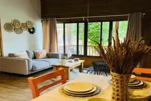 Estaciones de-Mountain Lodge, Jarabacoa
