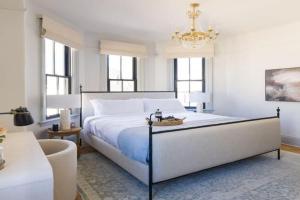 Elegant Luxury Suite in Downtown Guest house, Newport