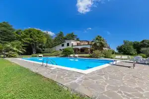 Daller Bianca by Whale Homes Apartments, Soiano del Lago
