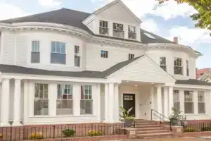 Boston Harvard Elegant Mansion Spa Bath & Entertainment Level Guest house, Boston