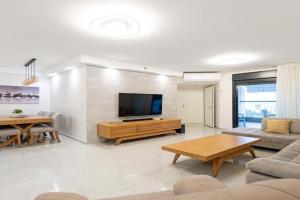 Spacious Family Luxury Getaway by Torohome Apartments, Ashdod