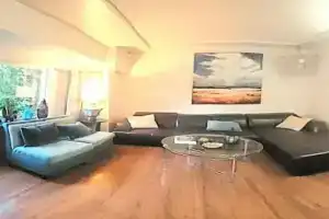 Quiet Furnished Room Near Transit and Hospital long stays, Surrey