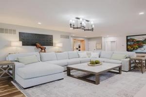 Ashley Manor Luxe Estate Villa, Lexington