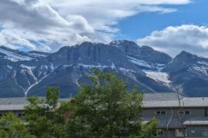 2 Bedroom Condo Banff, sleeps 6 comfortably, Canmore