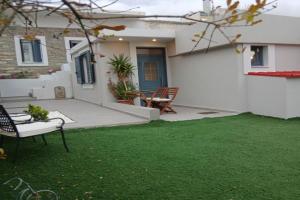 Angelouda's Sunny Garden Studio - Karystos Center, Karistos