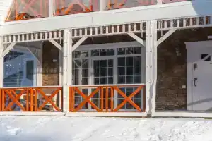 Freeman-1a dvokimnatniy apartament na uves pershiy poverh kotedzhu z terasoyu ta grilem - dlya 4gostey, Palyanytsya