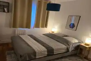 Chambre idéalement située Guest house, Lyon