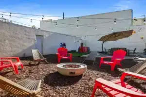 Belmont Shore Getaway with Hot Tub and Firepit Guest house, Long Beach