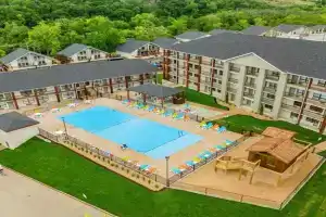 Roark Home Suites - Landing, Gym, Indoor Pool, Branson