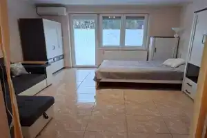 Benett Apartman, Gyor