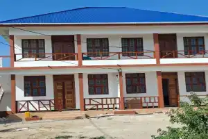 Karibu House, Bwejuu