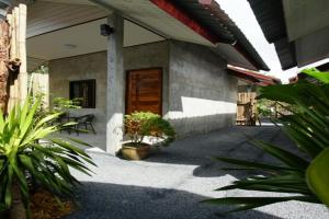 Krabi Aonang happy resort, Ao Nam Mao