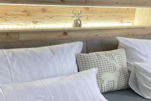 Villa Schlossblick II - Exklusive Ferienwohnungen Zirbenherz und Zirbennest, Parkplatz, Smart-TV, WLAN, Wernigerode