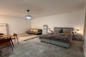 Cozy Studio Steglitz Sleeps 4 Near center, Berlin