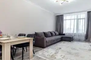 Novaya Evrodvuhkomnatnaya v ZhK Atamari Apartments, Astana