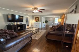 3-Bedroom Home with Free Parking Near I-75, Valdosta