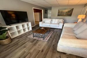 Spacious 3BR 5 Beds Perfect for Groups Guest house, Valdosta