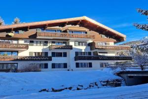 Helvetia 3005 Ra 3-ZW 3 Stock Apartments, Lenzerheide