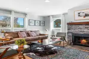 New Listing 3BR Condo - Ski and Bus Access Guest house, Frisco