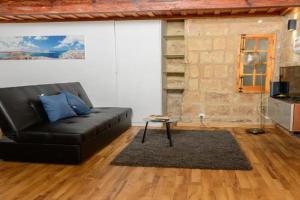 Cosy Valletta loft apartment in the city centre, Valetta