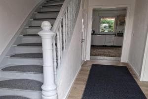 Zentrale Zimmer ideal für Monteure, Messe & Urlaub Guest house, Siegburg