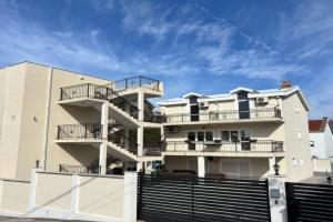 Villa Seawolf Apartments, Bar