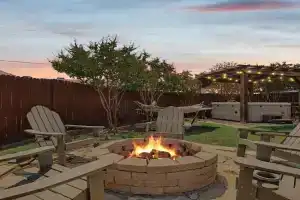 4BR 2BA Home Hot Tub Grill & Playground Guest house, Plano