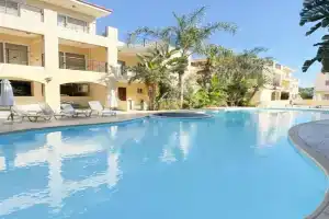 Roulla 2BDR with Yard and Pool Apartments, Kiti