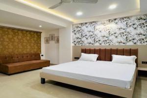 Big 1 BR City Centre with Restaurant near Old City Apartments, Jaipur