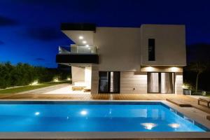 Villa Positiva by Tourist Adria Group, Vir