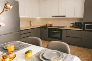 SUNNY ZhK Energiya bezperebiyno opalennya, garyacha voda ta internet Apartments, Ternopil