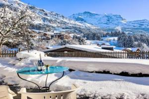 Apartment Chalet Graf Apt 1 by Interhome, Wengen