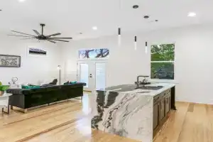 The Royal Haus NOLA 3 Bed Beauty Guest house, New Orleans