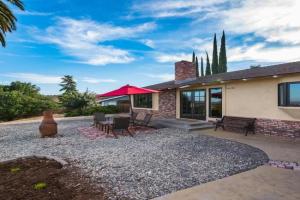 DoWNTOWN DeRBY-Hot Tub & Views Guest house, Paso Robles