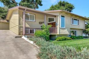 HiLLSIDE HaRMONY-Walk to Downtown Guest house, Paso Robles